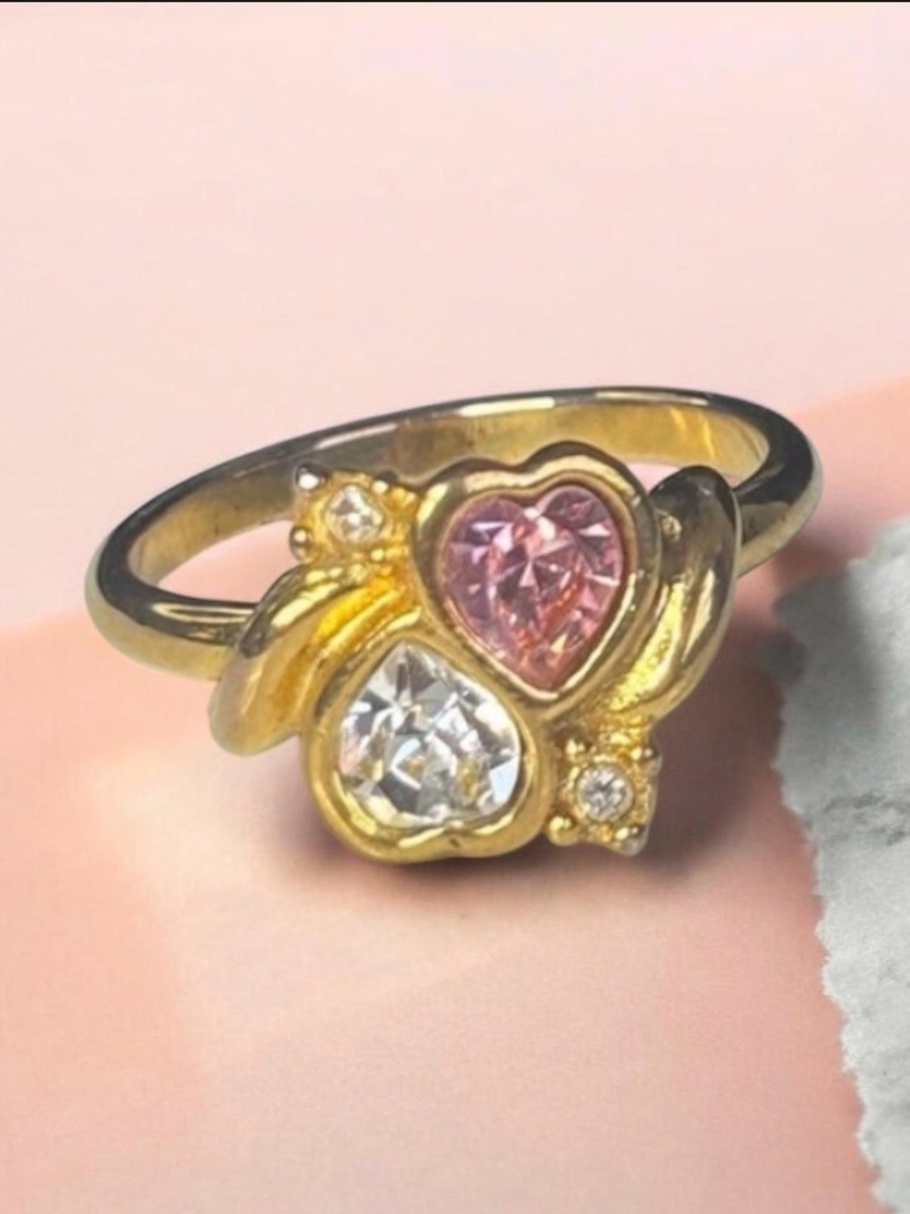 Vintage Avon 1994 Double Heart Ring Pink Clear Rhinestone Gold Tone Sz 9 NIB